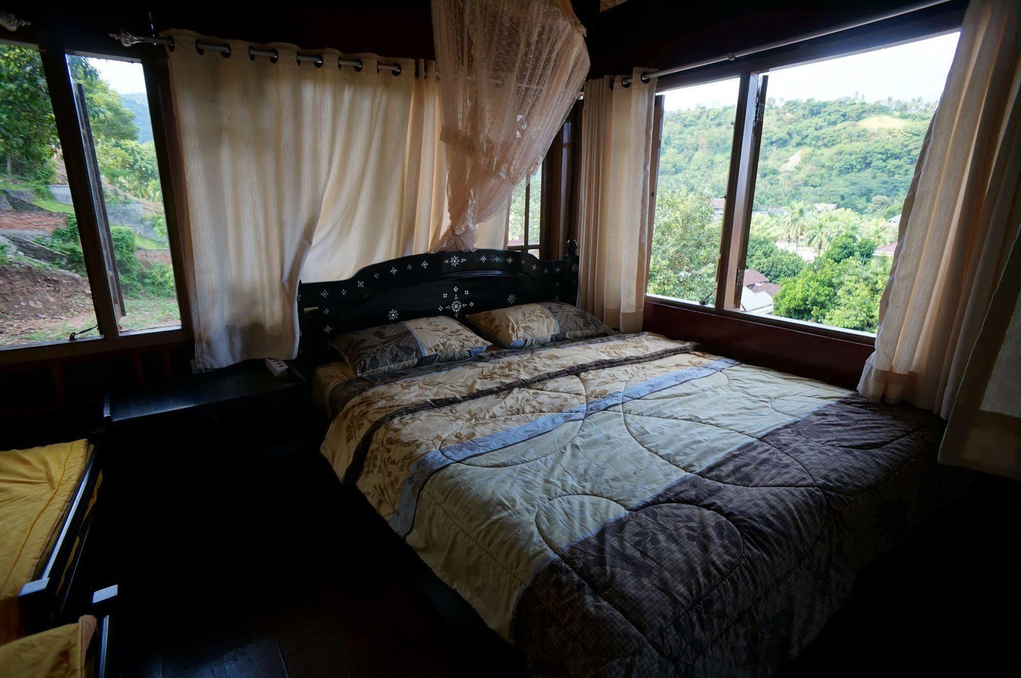Villa Mata'Ano Mangsit Exterior photo